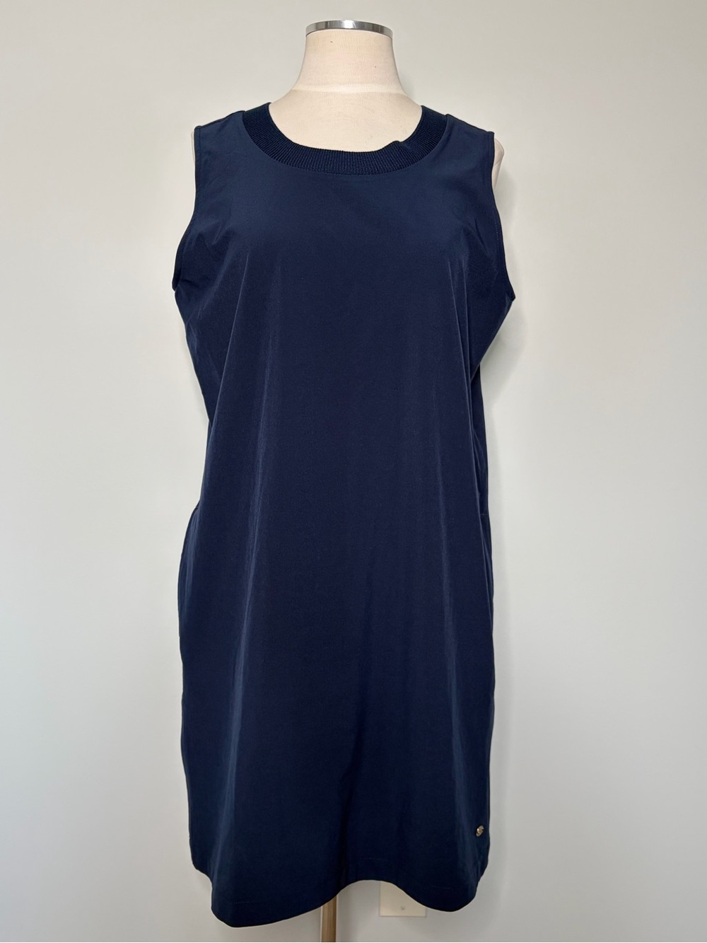 Southern Tide Sleeveless Navy Performance Shift Tank Sleeveless Dress, Medium